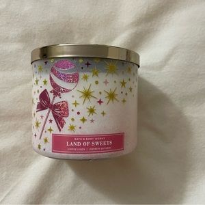 BBW Bath & body works Land of Sweets 3 wick scented candle